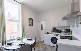 Open Mind Property - Apartment With 2 Double Beds